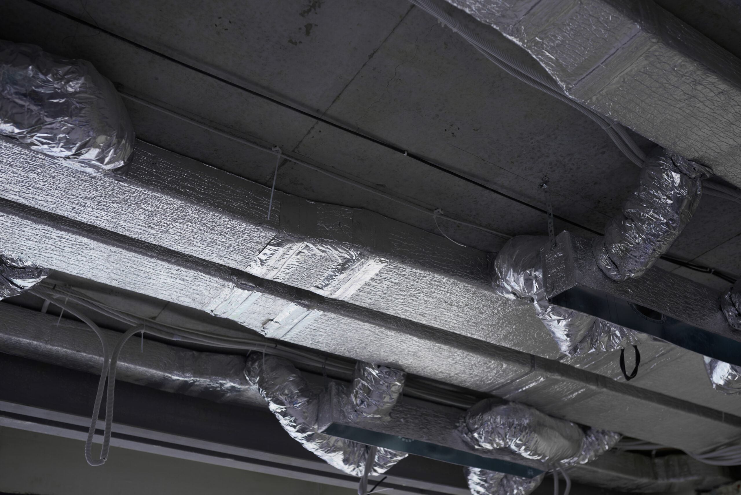 Why Duct Encapsulation is Essential for Internally Lined & Fiberboard Duct Systems