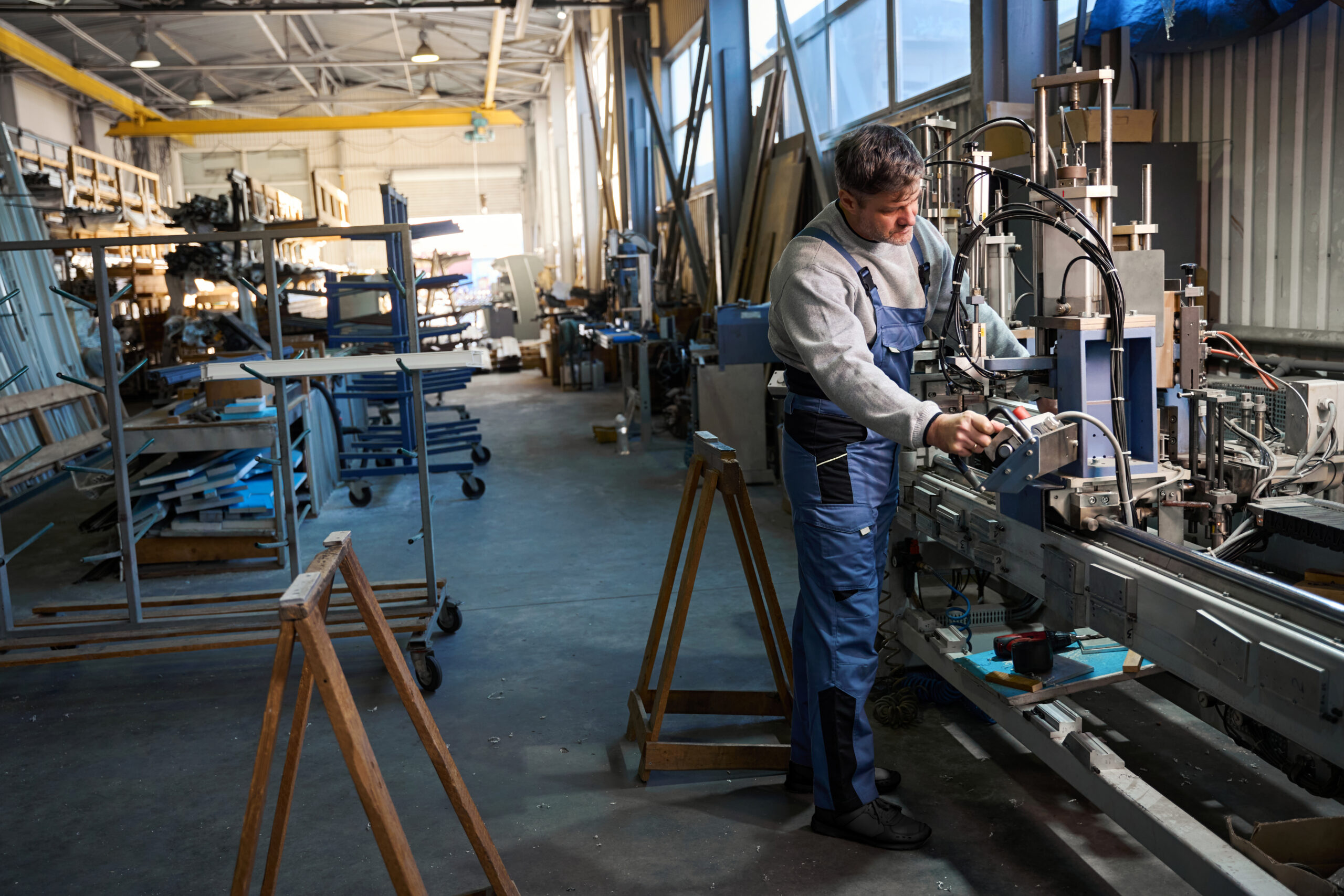 Why Dust Collection System Cleaning Is Critical in Vocational Schools, Workshops, and Metal Shops